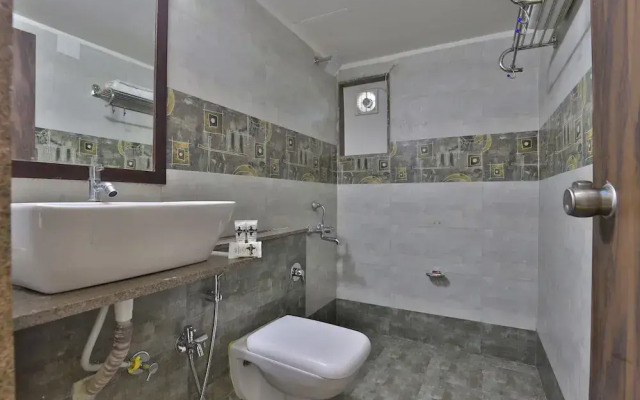 Dev Orchid By OYO Rooms