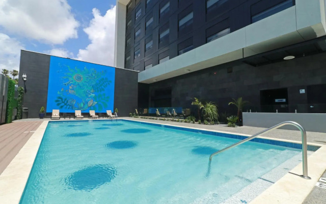 Holiday Inn Express And Suites Ensenada Centro by IHG