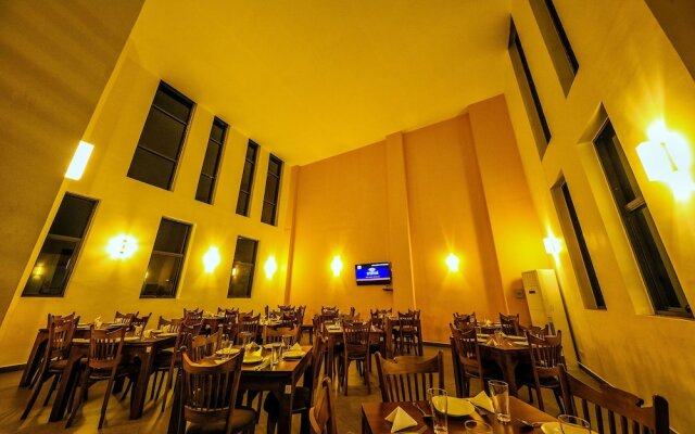 Golden Pier City Hotel