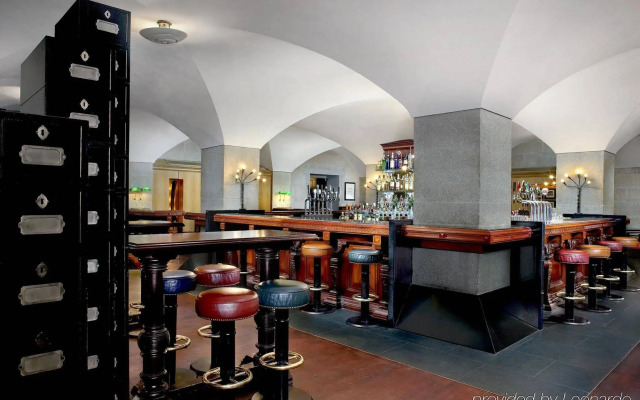 The College Green Hotel Dublin, Autograph Collection