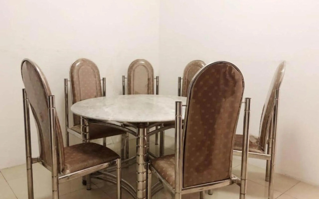 KoolKost @ Wiyung (Minimum Stay 30 Nights)