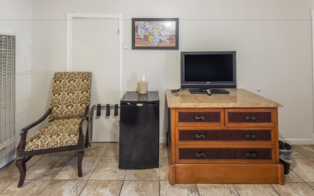 Pine Tree Chalet by RedAwning