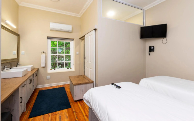 Queen’s Hotel by BON Hotels