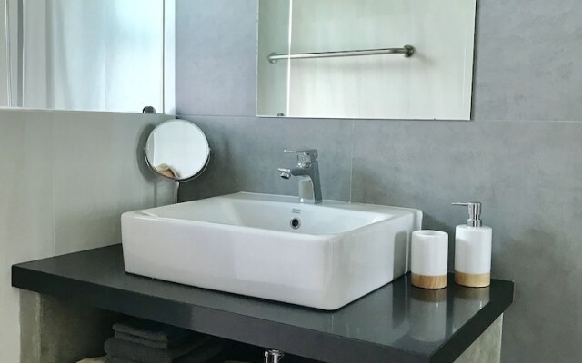 ZiZ Boutique House