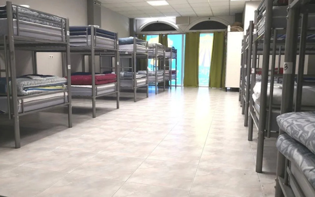 Albergue Arraigos - Hostel