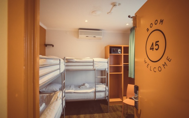 Tourist Inn Budget Hotel - Hostel