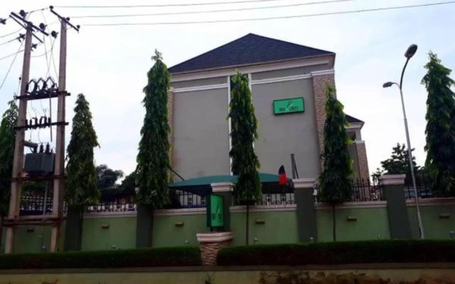 Nue Crest Hotel