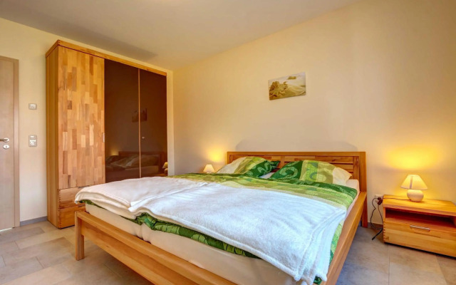 Haus Werder Wohnung 1 mit Kamin