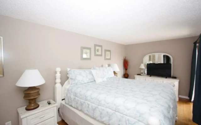 Tradewinds Condominiums #33 by Destin Getaways