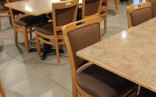 Country Inn & Suites by Radisson, Waterloo, IA