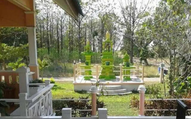 Mourakot Resort
