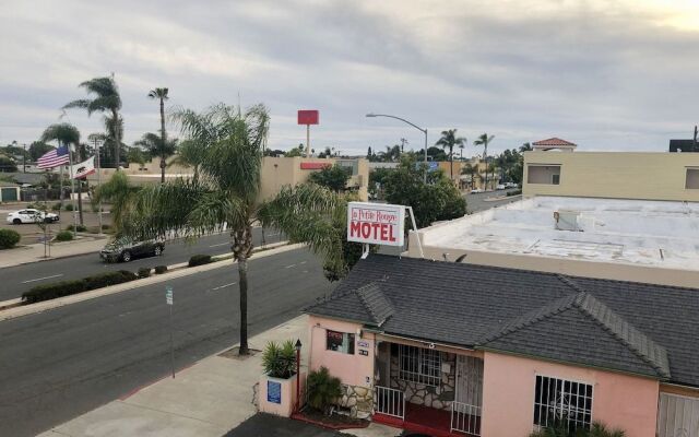 La Petite Rouge Motel