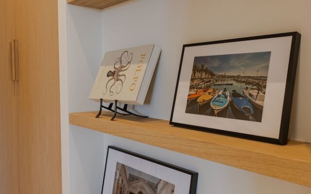 The Olive Poolhouse