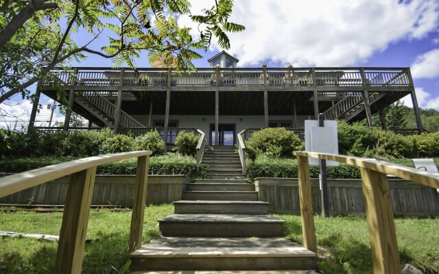 Scenic Overlook 6 Bedroom House