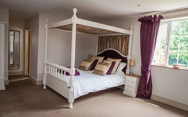 Stoodleigh Court Coach House B & B
