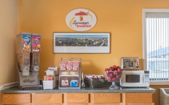 Super 8 Dumfries/Quantico