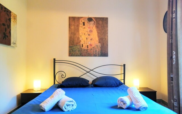 Cozy Apartment Near Acropolis