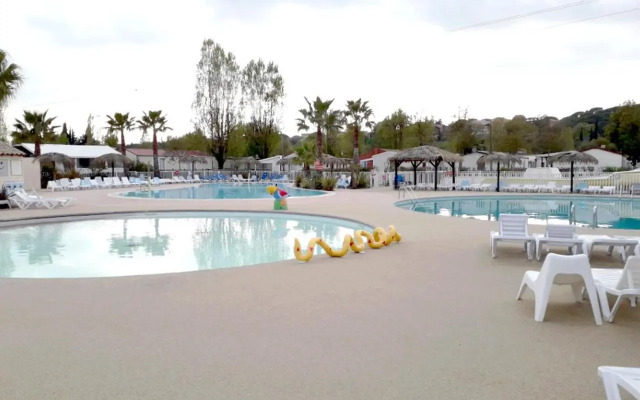 Grand Mobilehome Proche Commodite Fo10