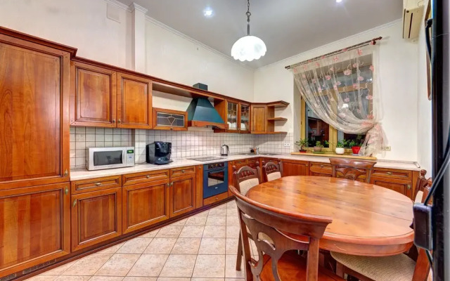 LUX Apartments Shelkovichnaya