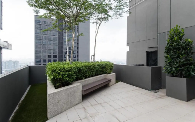 PROMO!Emerald Green Stylist Duplex 8min to Sunway