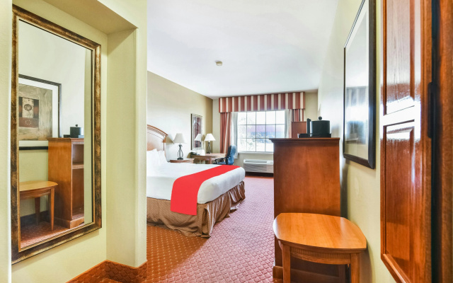 OYO Townhouse Oklahoma City Airport