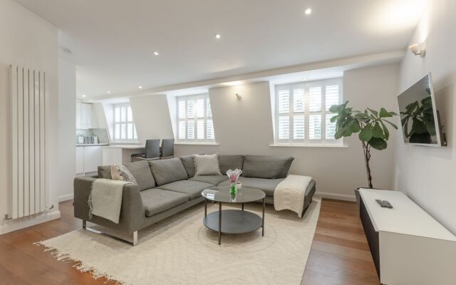 Well-Appointed 2 Bedroom East London Flat
