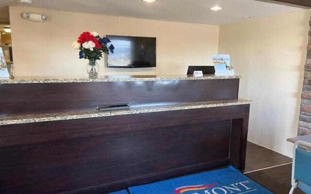 Red Roof Inn Toledo - Holland