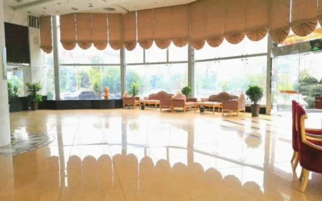 Landing International Hotel