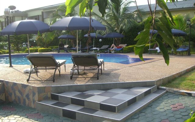 Wadoma Royale Hotel