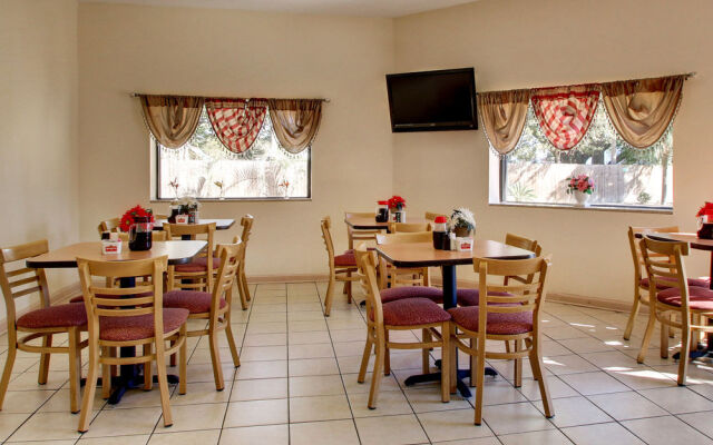 Econo Lodge Biloxi Beach North