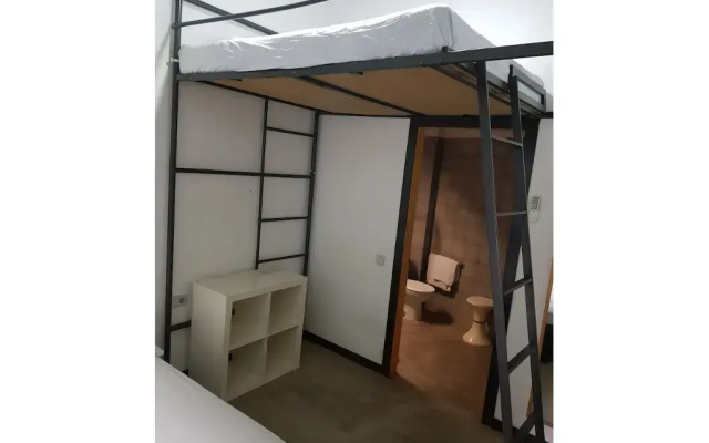 Traveller Box Hostel