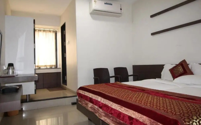 Hotel Girnar