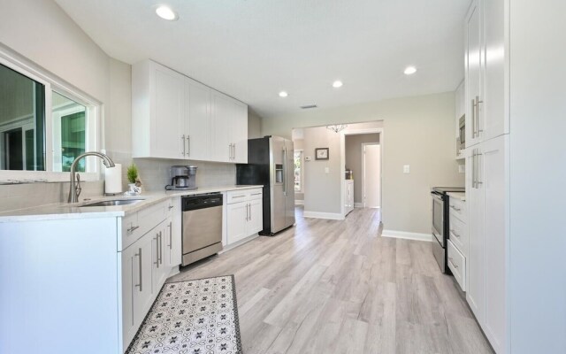 Buttonwd 813 - Buttonwood 3 Bedroom Home by Redawning