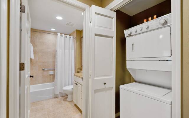 Hidden Jewel Unit 102 - 2 Br Condo