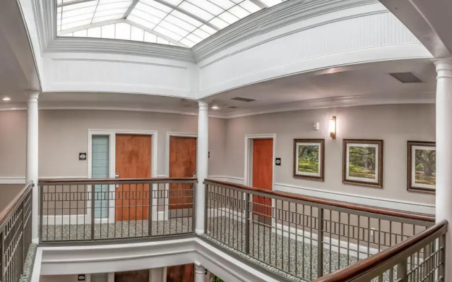 Andrew Pinckney Inn