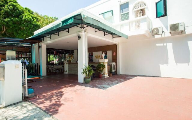 Oyo Capital O 89353 Nostalgia Boutique Hotel And Restaurant