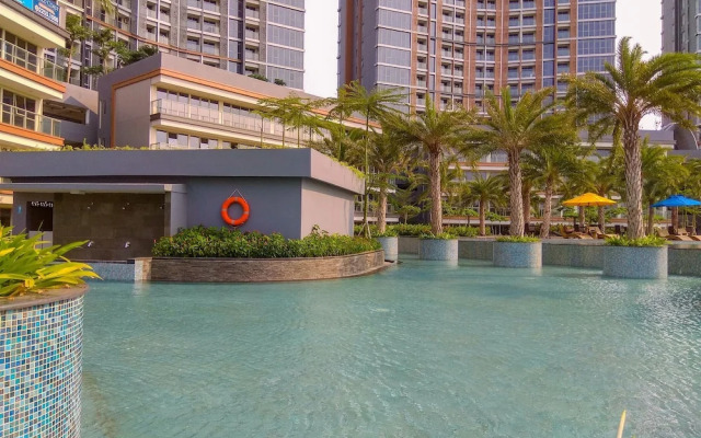 Best Price Studio Apartment at Gold Coast