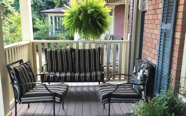 Stone Boutique Suites