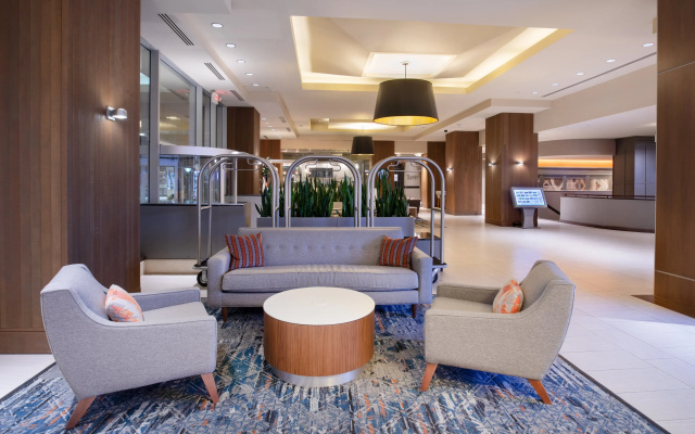Crowne Plaza Kansas City Downtown by IHG - Image 2