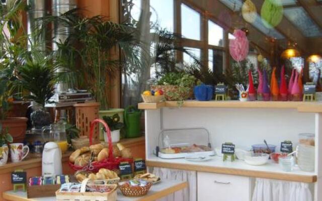 CAFE´- PENSION WüRFL-RAMMER