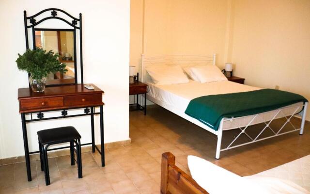 Orizontas Studios and Apartments