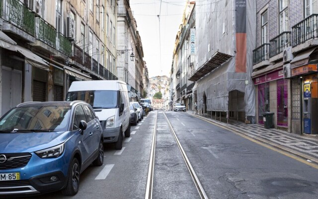 ALTIDO Classic 2BR Apt in Baixa w/balcony in Baixa, close by Rossio subway