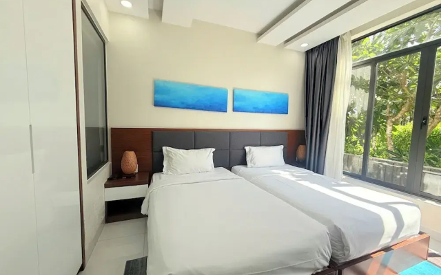 Deluxe Villa Beach Front