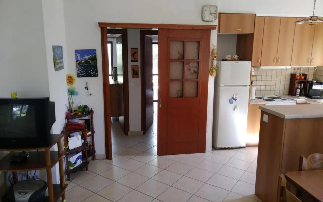 Lefkas house with garden
