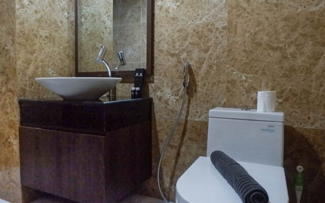 Classy 1BR Apartment with Pool View at Grand Sungkono Lagoon