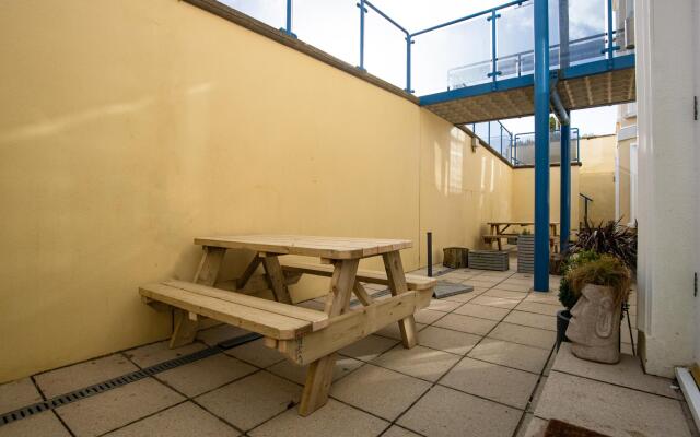 3 South Beach Court - Cosy Seafront Apartment