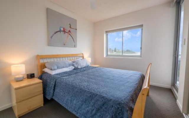 Pacific Towers Unit 4, 19 Ormonde Tce Kings Beach – Guest Rooms – Kings Beach