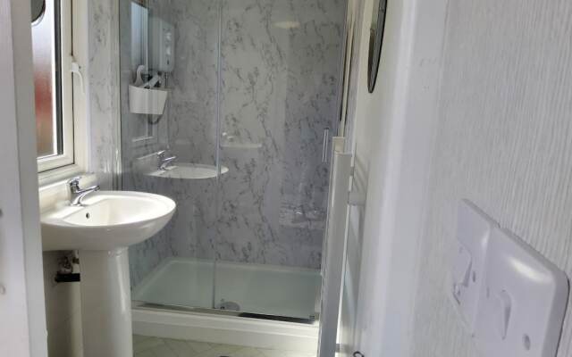 Lena's Place, Dogs Welcome Chalet Bridlington