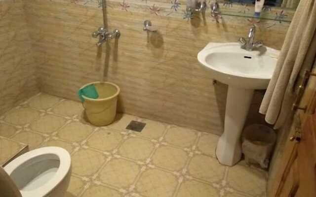 New Park Hotel & Restaurant