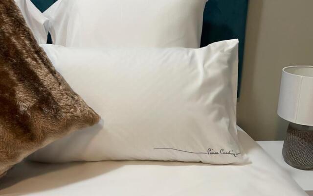 Elegant 1 bedroom unit